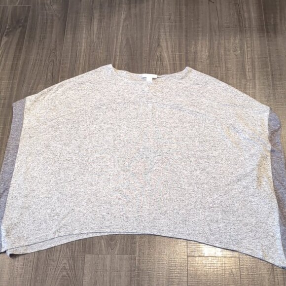 White House Black Market Poncho Sweater Boat Neck Two Tone Grey Heathered Knit - Picture 13 of 13